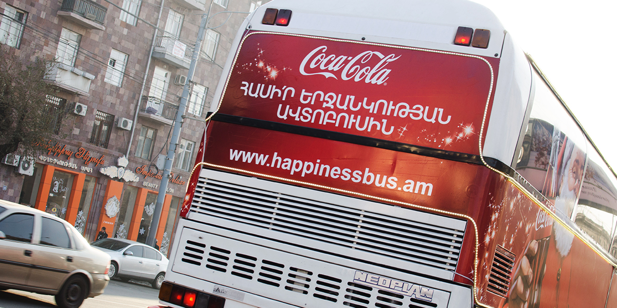 COCA-COLA HAPPINESS BUS 